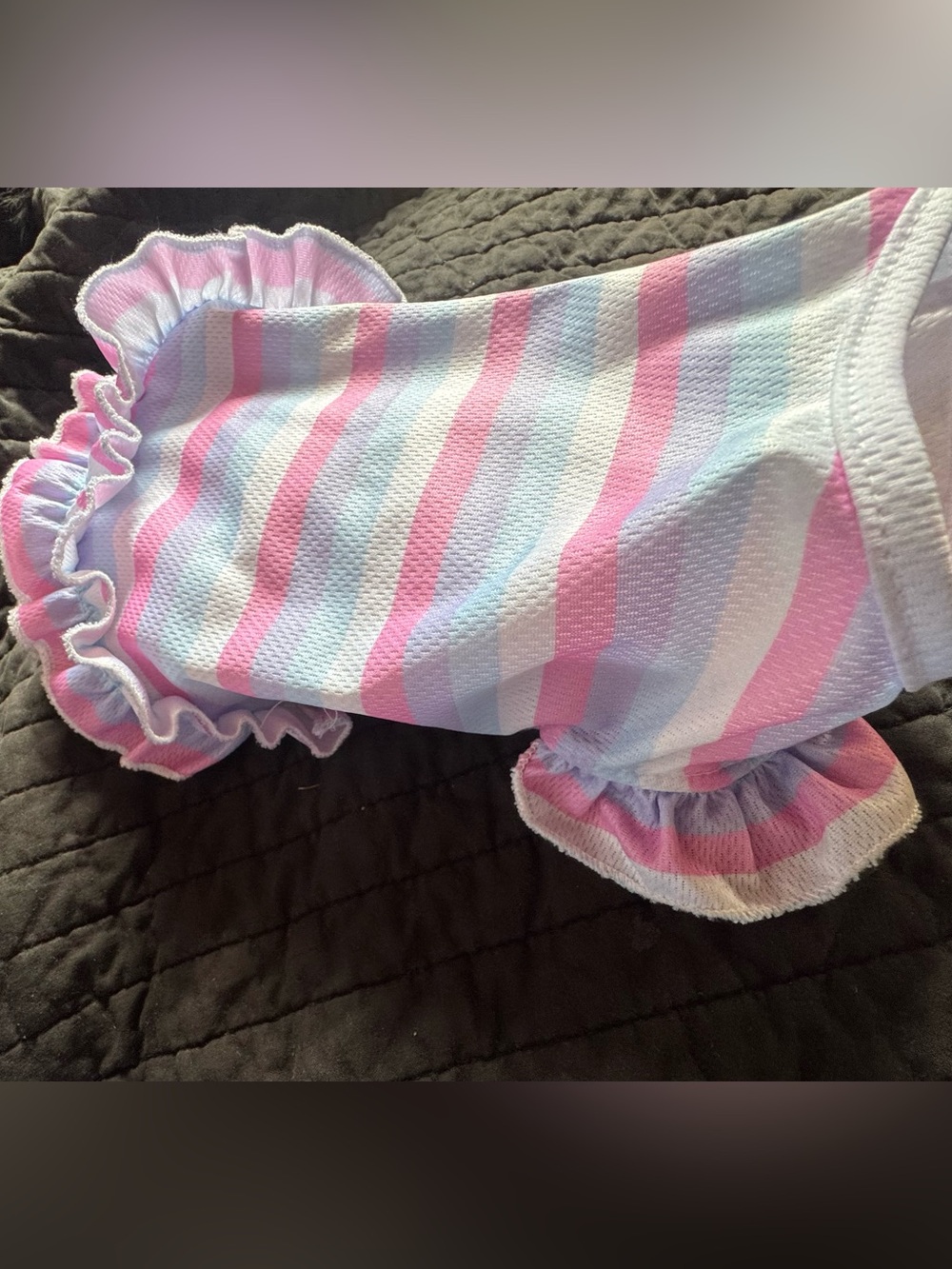NWOT Pretty Dog Shirt with ruffle sleeves and ruffle bottom pink/purple/blue XS